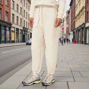 Lululemon Relaxed Fit French Terry Jogger in White Opal Sz 2